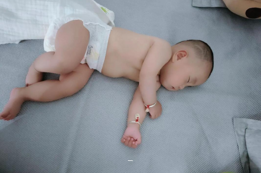 惠东宝宝老打喷嚏怎么办